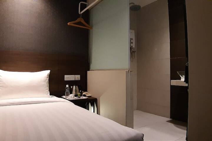 Room 51 of 138