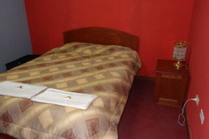 Room 17 of 39