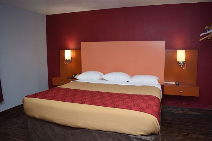 Standard | King Bed (9 of 9)