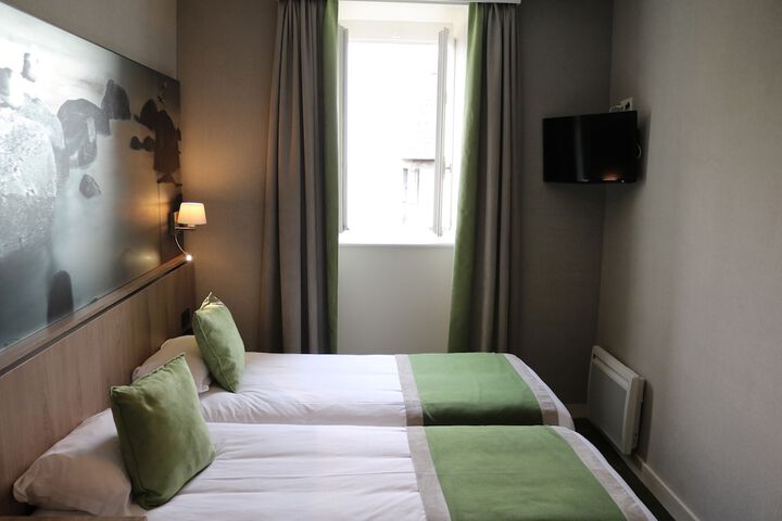 Room 40 of 94