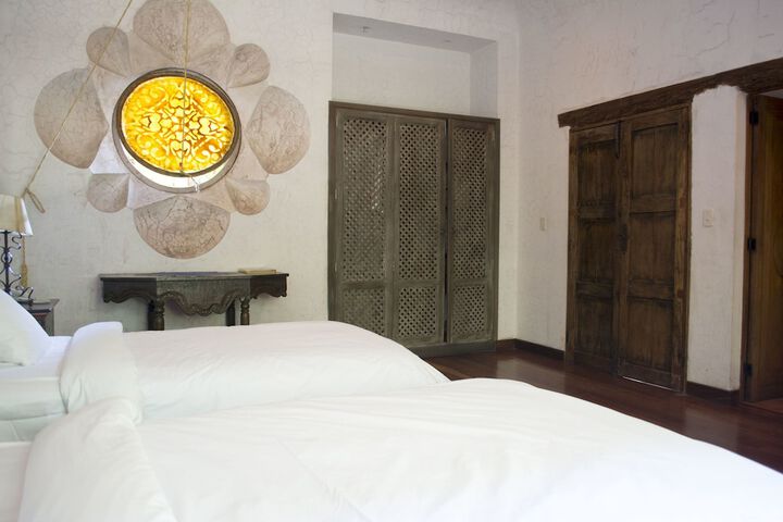 Room 16 of 70