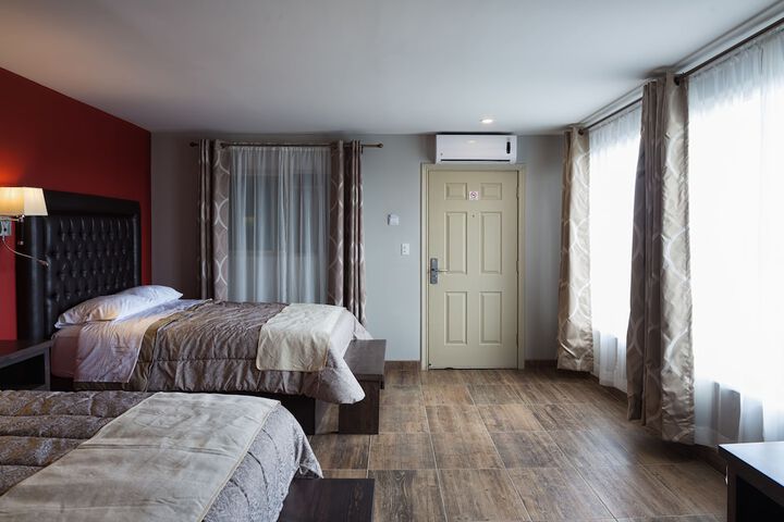 Room 11 of 31