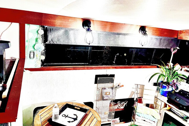 Room 11 of 25
