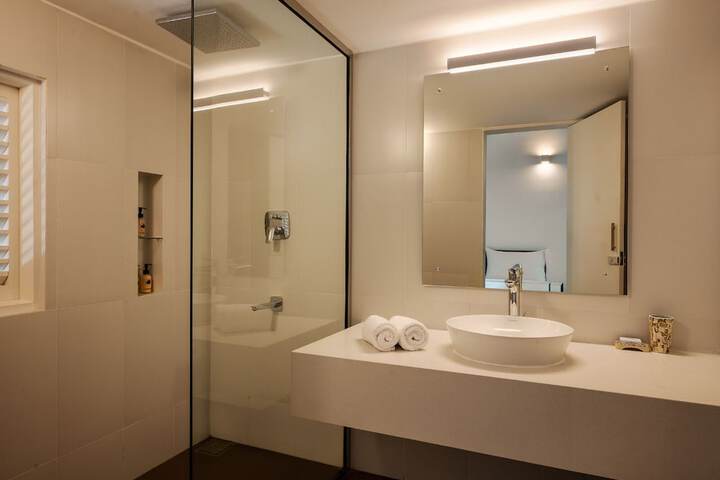 Room 15 of 20