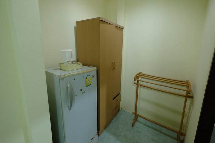 Room 15 of 25