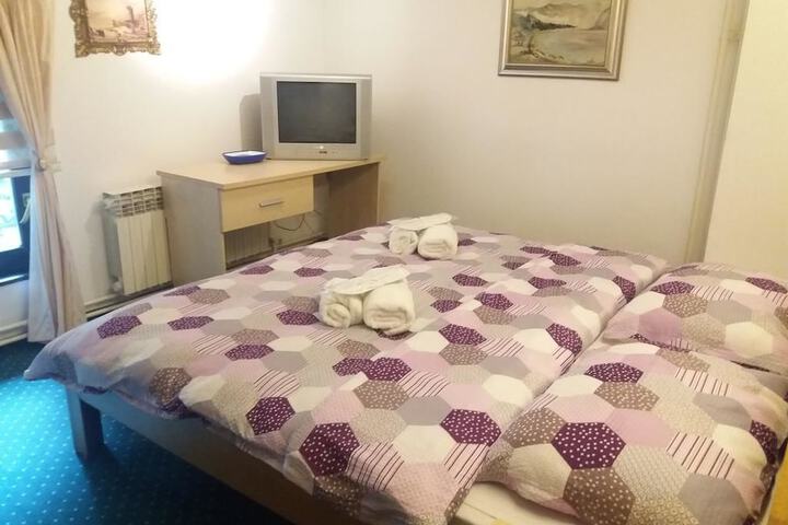 Room 3 of 14