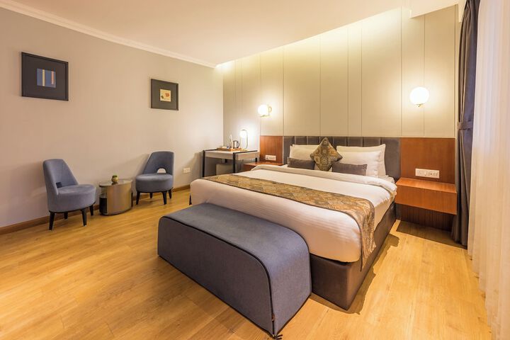 Room 5 of 31