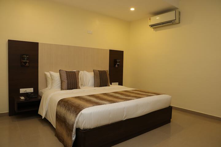 Room 15 of 43