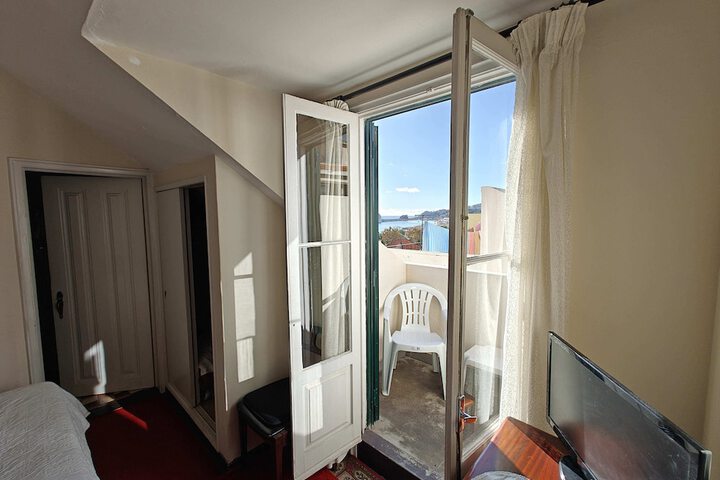 Room 62 of 141