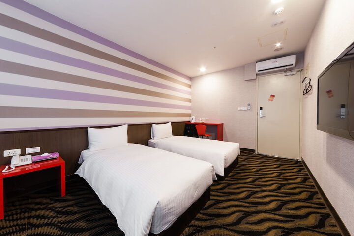 Room 18 of 39