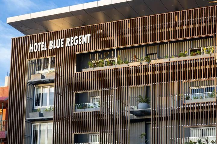 HOTEL BLUE REGENT