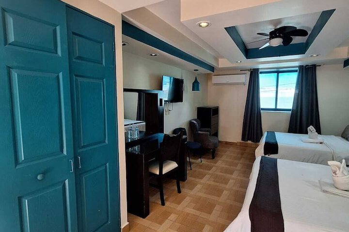 Room 18 of 37