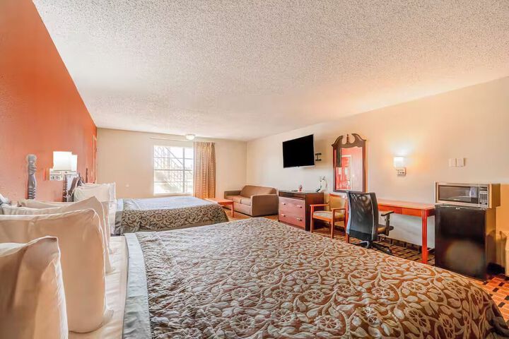 Room 27 of 42
