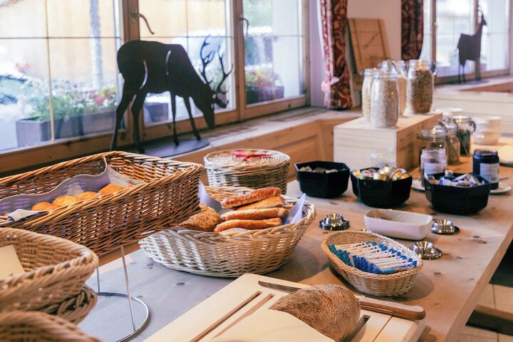 Breakfast/Coffee Service 22 of 39