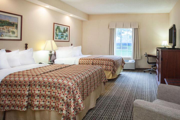 Double Accessible King Size Bed (8 of 9)