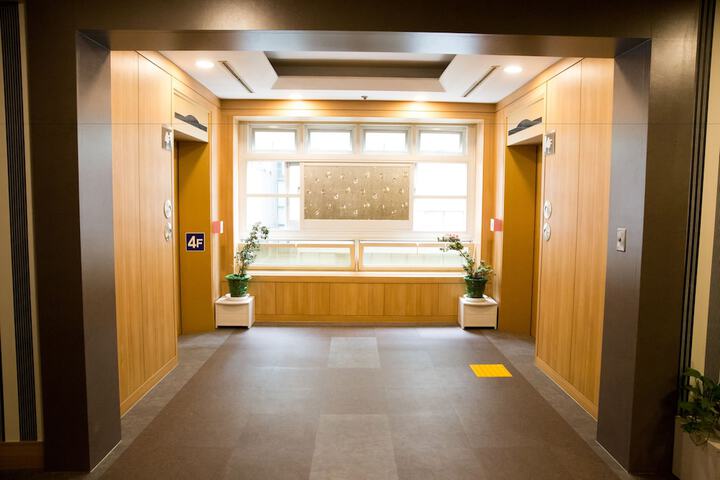 Ballroom/Hall 20 of 38