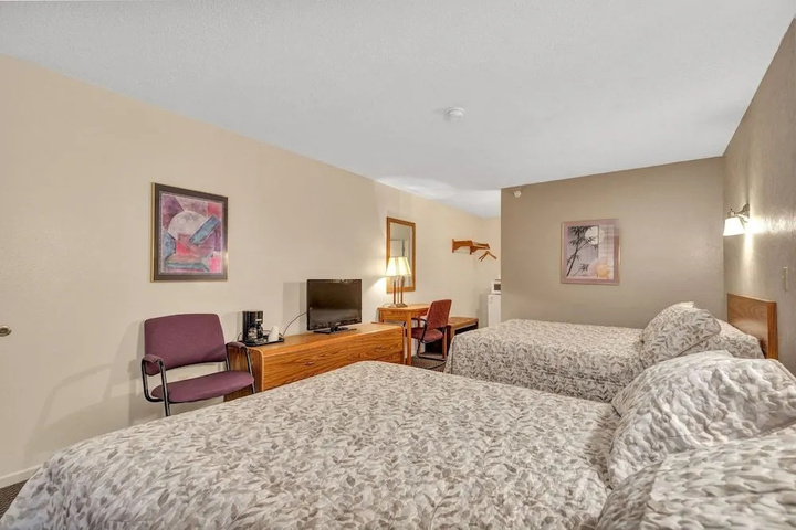 Room 2 of 9