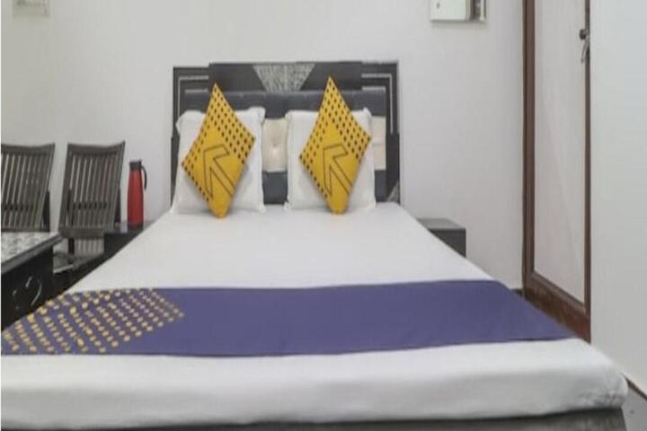Hotel Madhu Palace