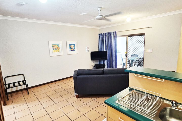 Room 5 of 28