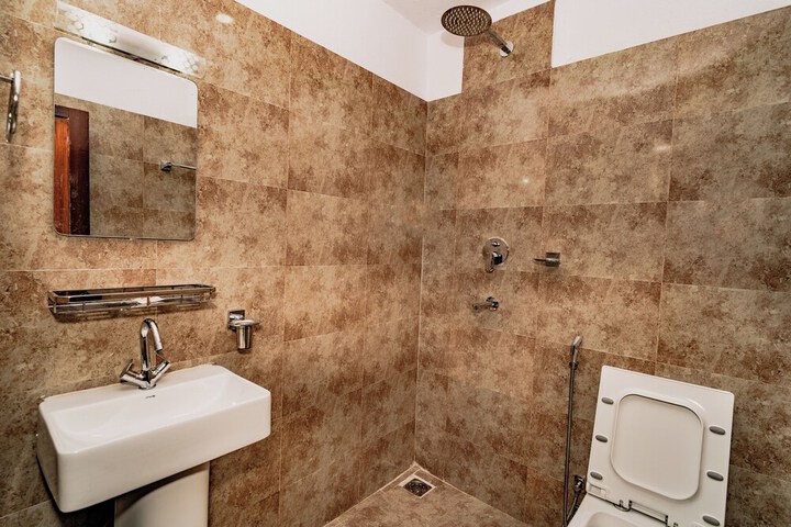 Room 46 of 65