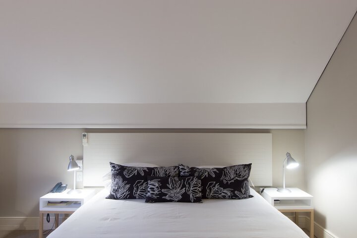 Room 5 of 37