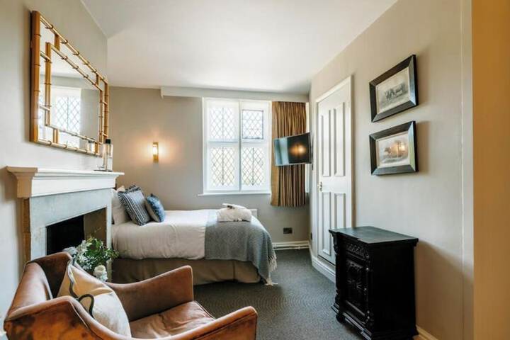 Room 15 of 43