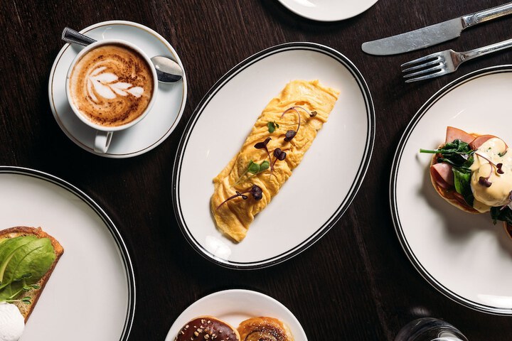 Dining 101 of 138