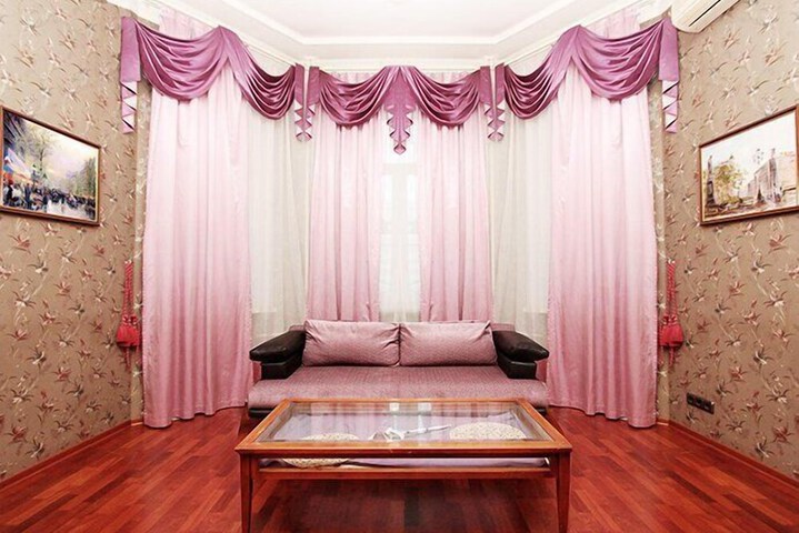 Room 10 of 20
