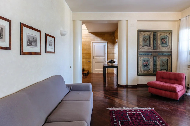 Room 2 of 15