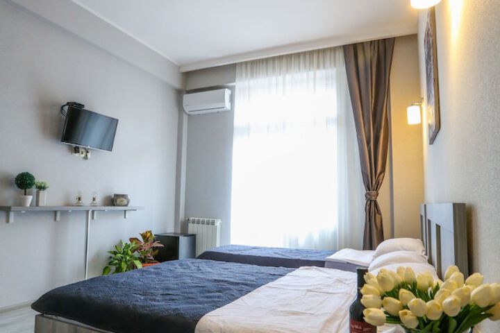 Room 21 of 34