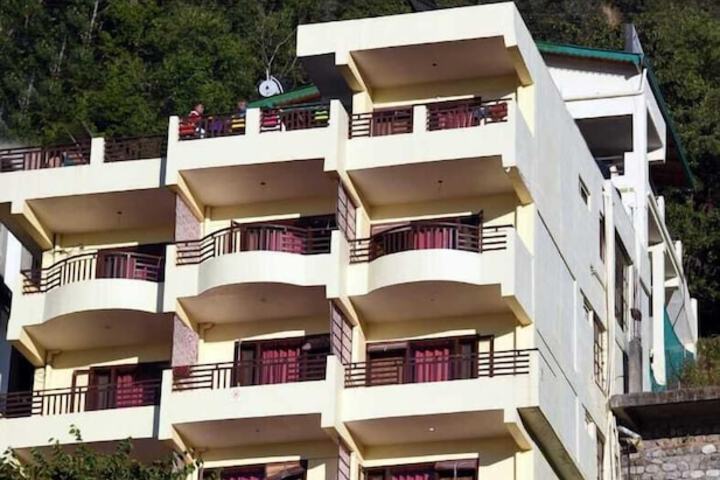 Green Roof Hotel Nainital