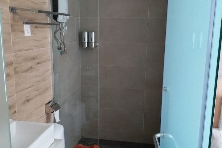 Room 16 of 31