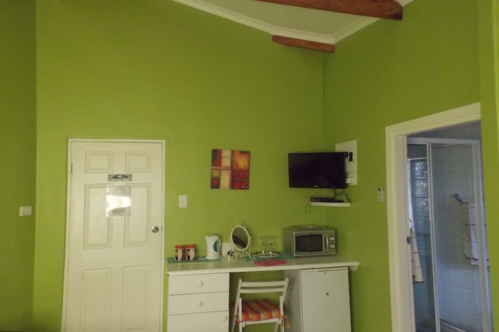 Room 6 of 61
