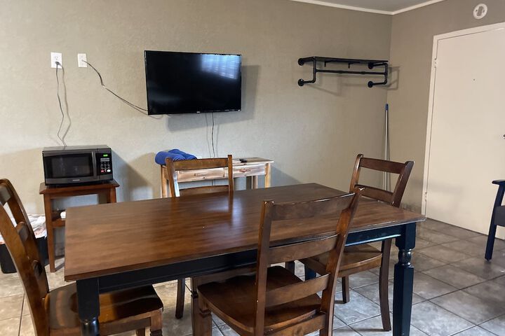 Room 4 of 13