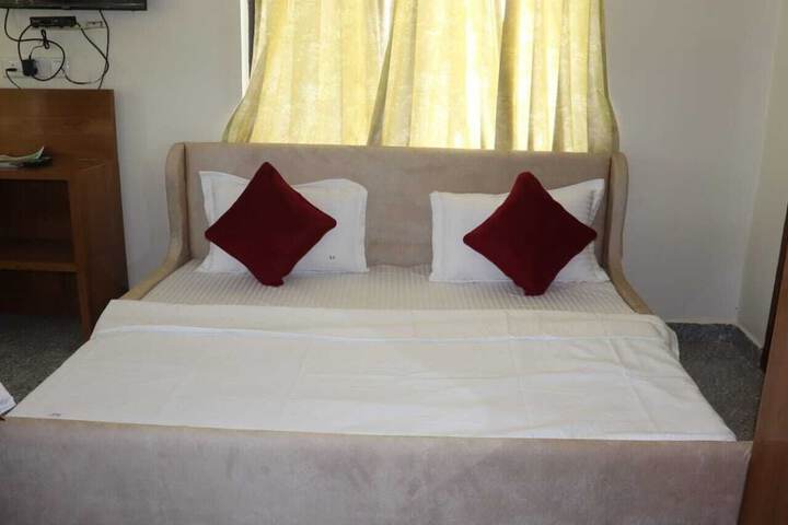 Room 8 of 39