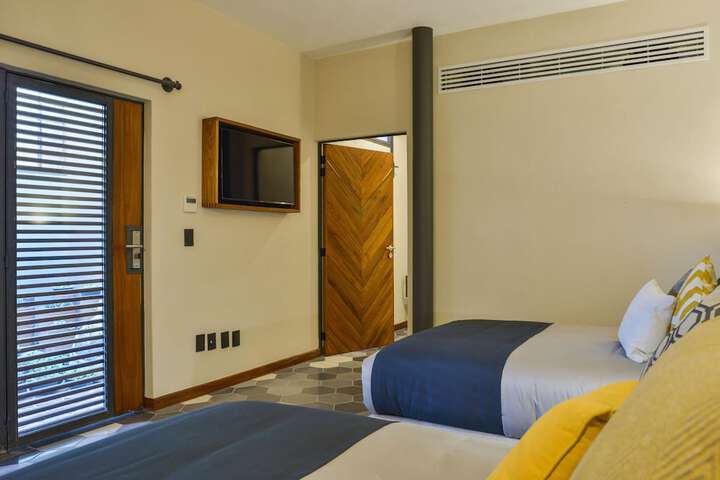 Room 9 of 51