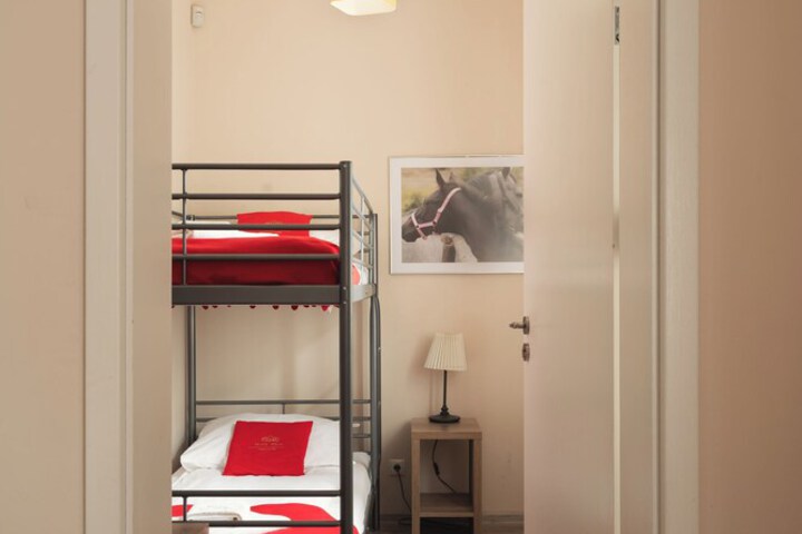 Room 35 of 158