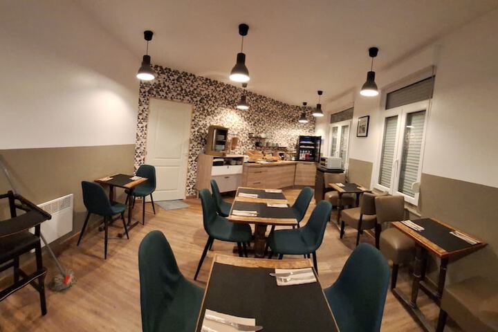Dining 115 of 158