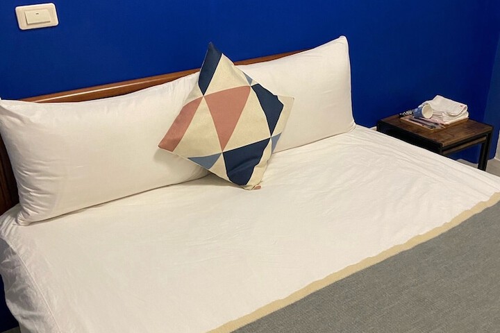Room 15 of 36