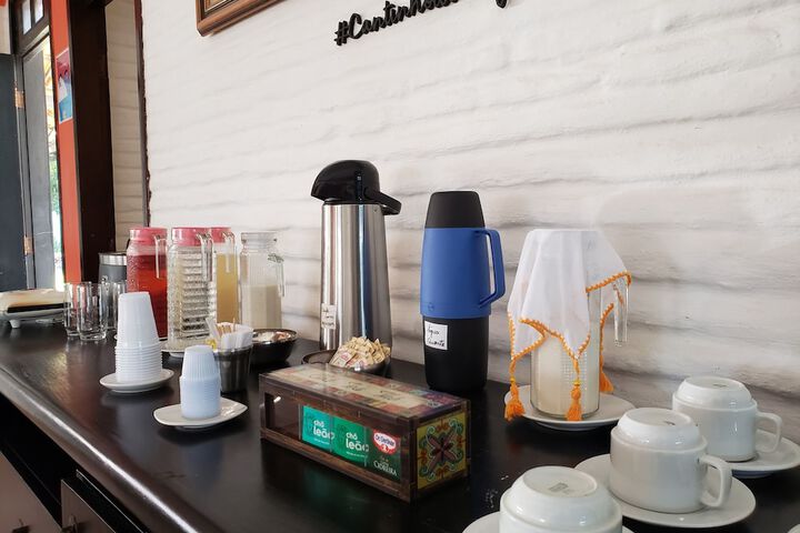 Breakfast/Coffee Service 10 of 32