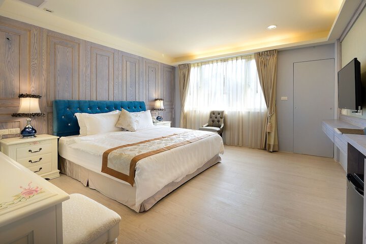 Room 15 of 38