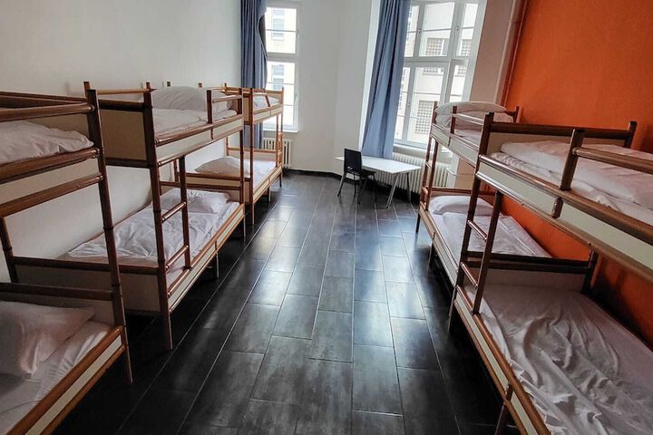 Room 21 of 52