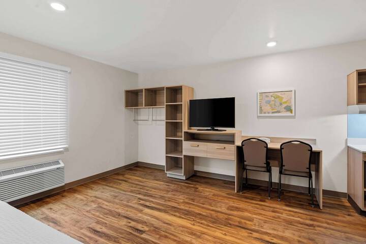 Room 9 of 26