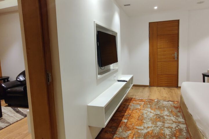 Room 16 of 74