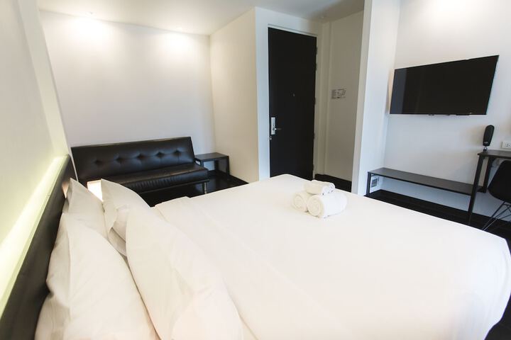 Room 34 of 74