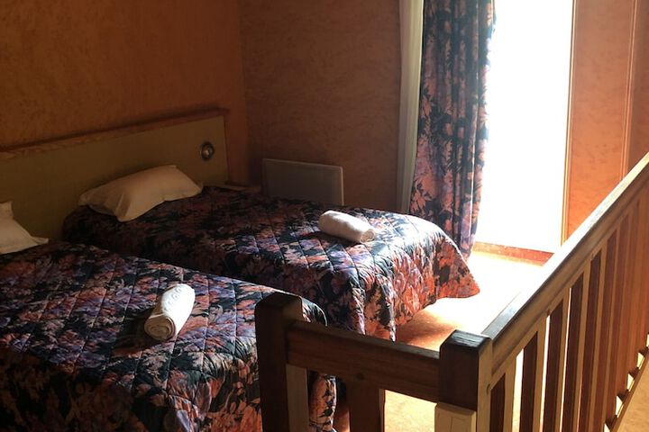 Room 11 of 23