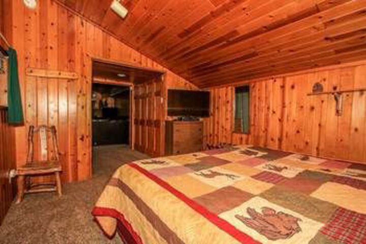 Treys Escape 0250 by RedAwning