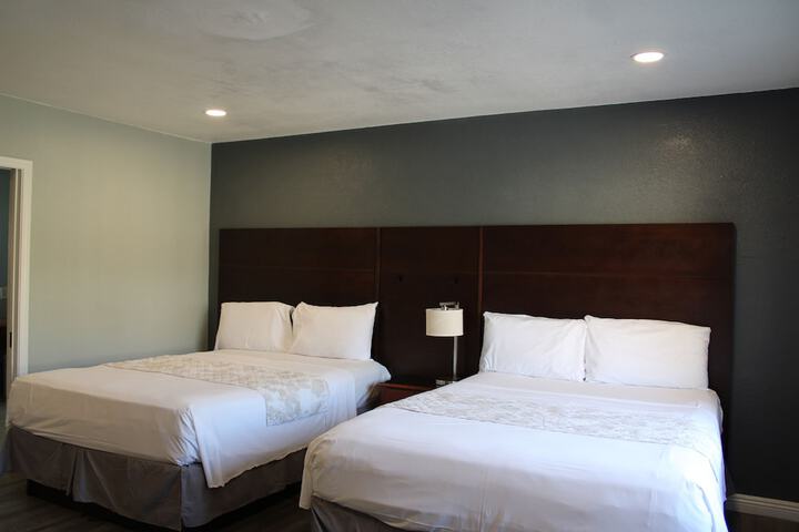 Room 18 of 90
