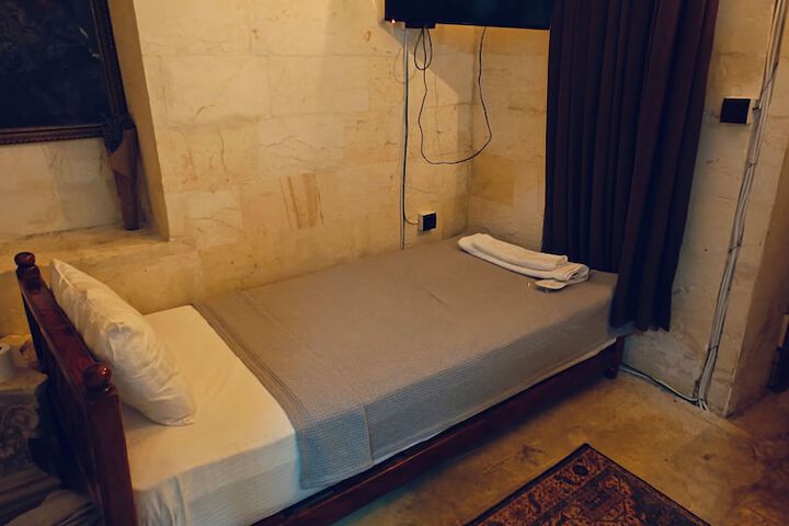 Room 26 of 88