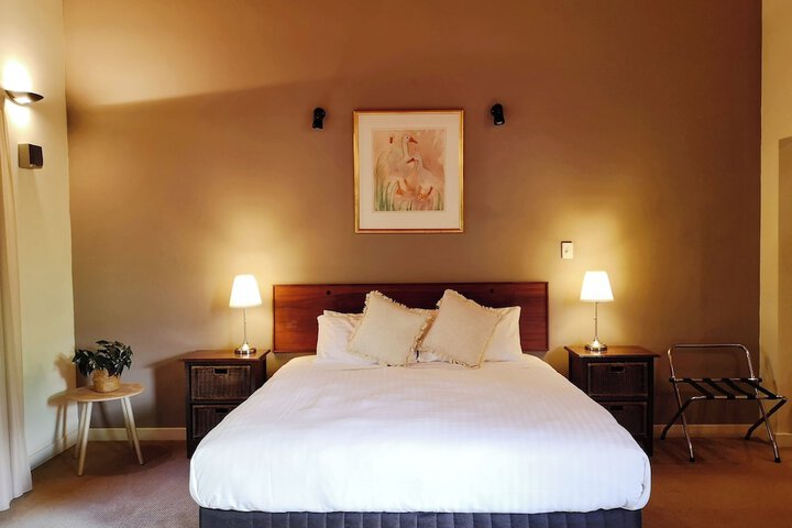 Room 15 of 127